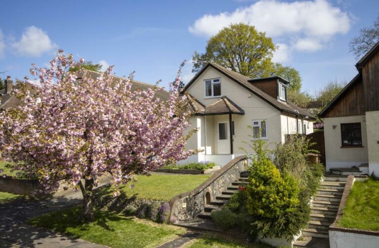 Whitelands Avenue, Chorleywood