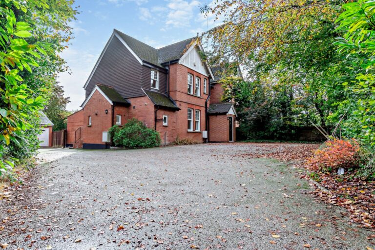 Shire Lane, Chorleywood, WD3