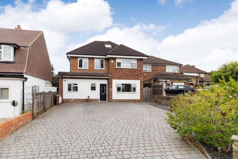 Larkswood Rise, Pinner, HA5