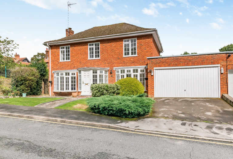 Raven Close, Rickmansworth, Herts, WD3