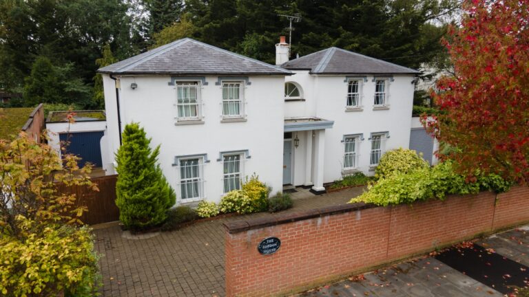 Woodhall Drive, Pinner HA5