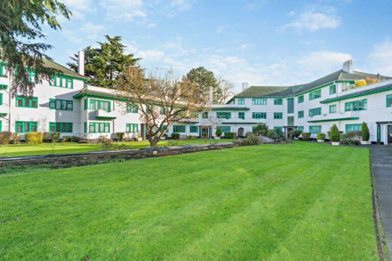Elm Park Court