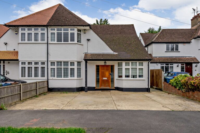 Central Avenue, Pinner, HA5