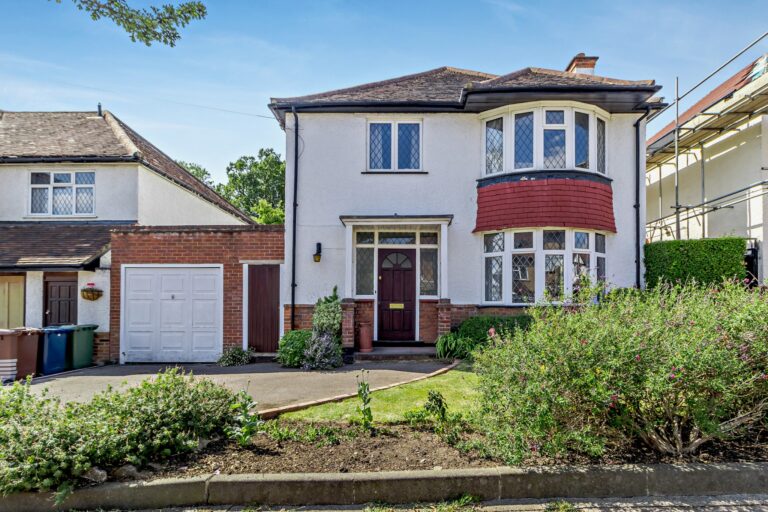 Hillview Road, Hatch End, Pinner, HA5