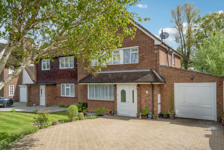 Marsworth Avenue, Pinner, HA5