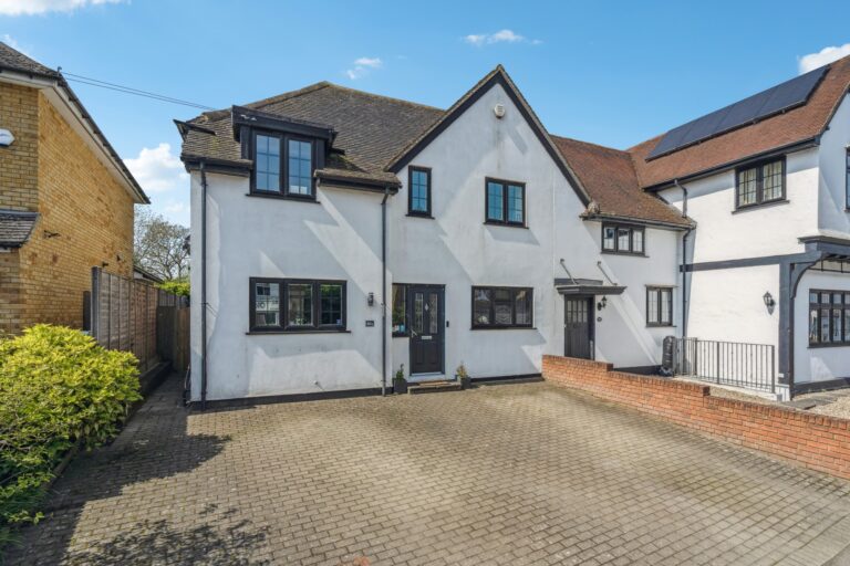 Heronsgate Road, Chorleywood, WD3