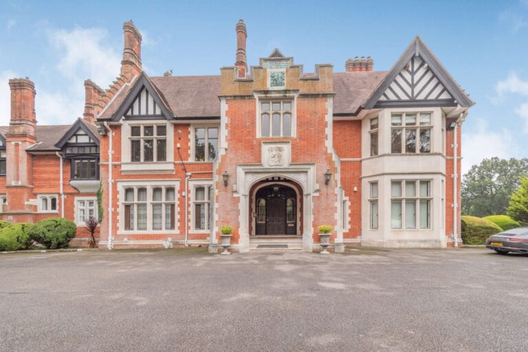 Chorleywood House Drive, Chorleywood, WD3