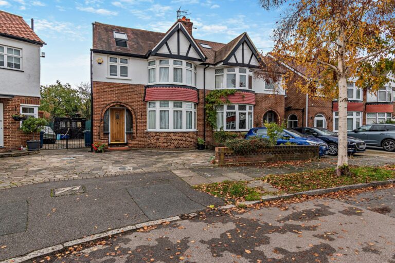 Birkdale Avenue, Pinner, HA5