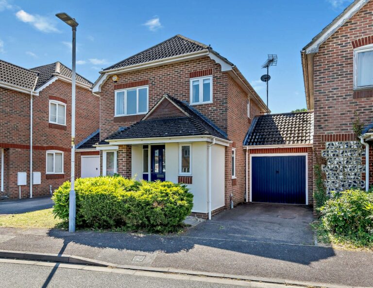 Burlington Close, Pinner, HA5