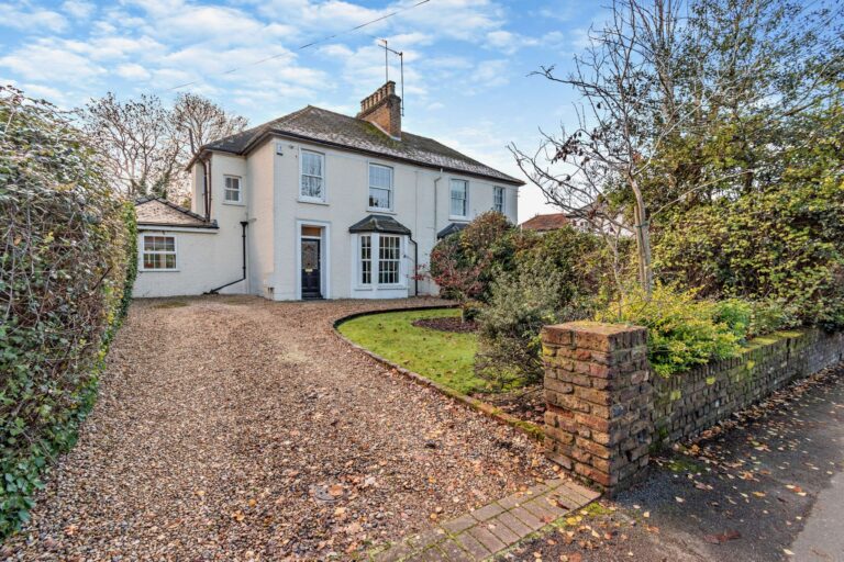 Field End Road, Pinner, HA5