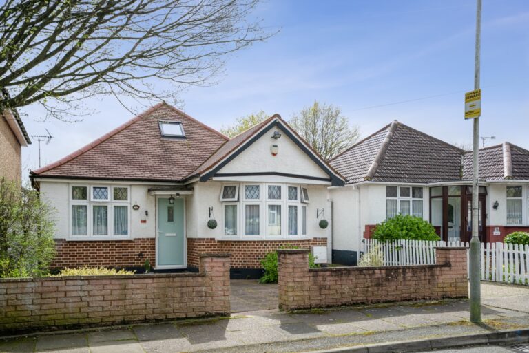 Woodford Crescent, Pinner, HA5