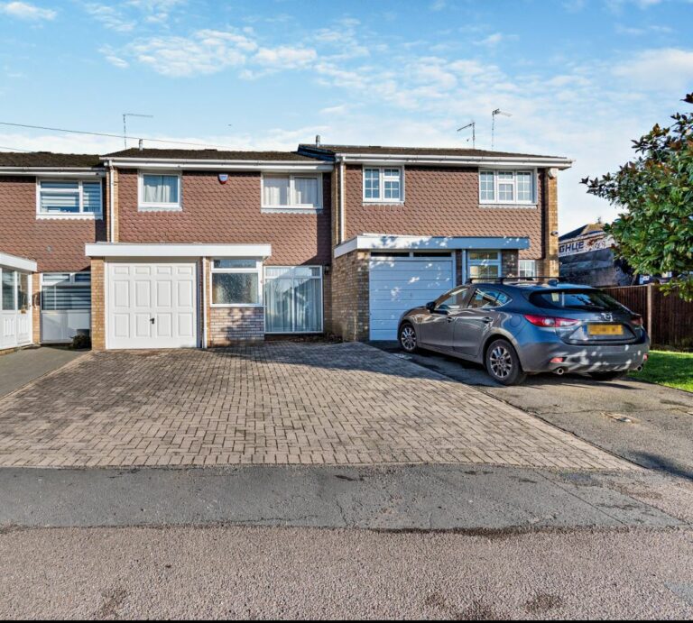 Field Way, Rickmansworth, WD3