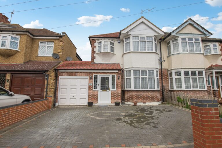 Lulworth Drive, Pinner, HA5