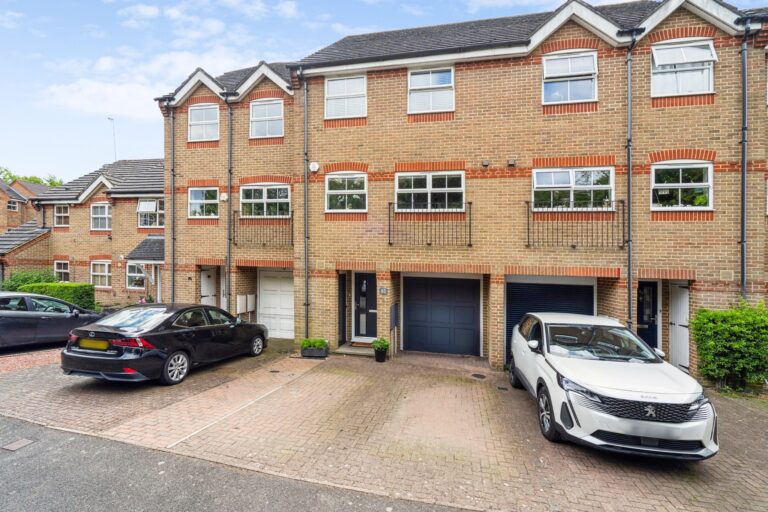 Salters Close, Rickmansworth, WD3