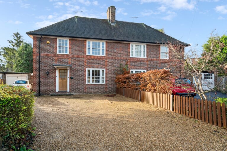 Old South Close, Pinner, HA5