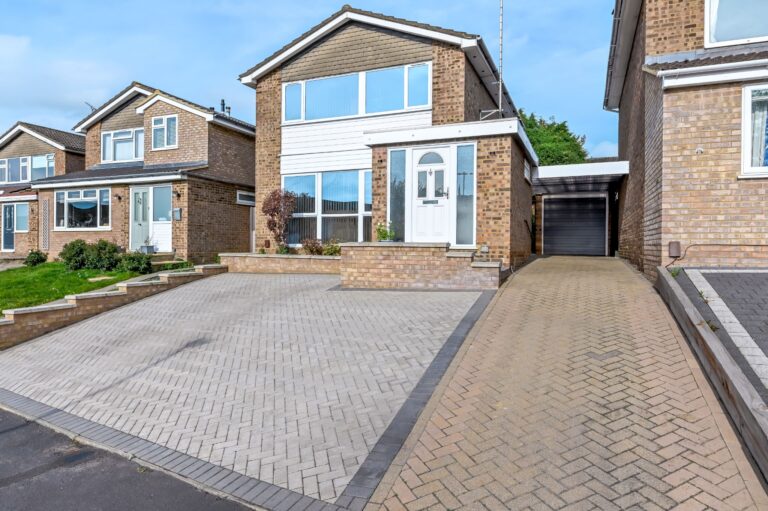 Arnett Way, Rickmansworth, WD3