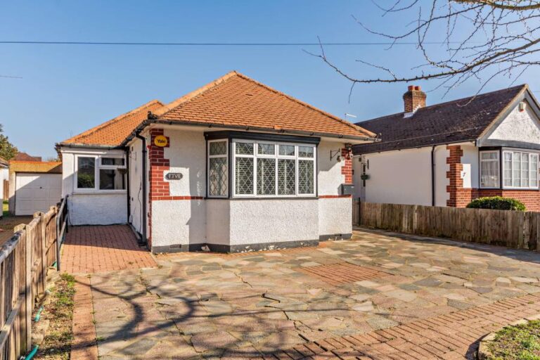 Woodford Crescent