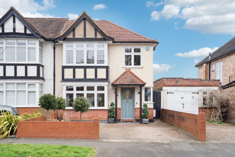 Manor Way, North Harrow HA2