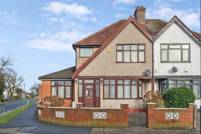 Hillcroft Avenue, Pinner HA5