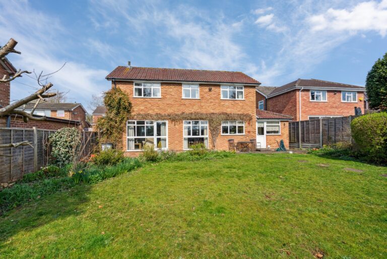 Arnett Close, Rickmansworth, WD3
