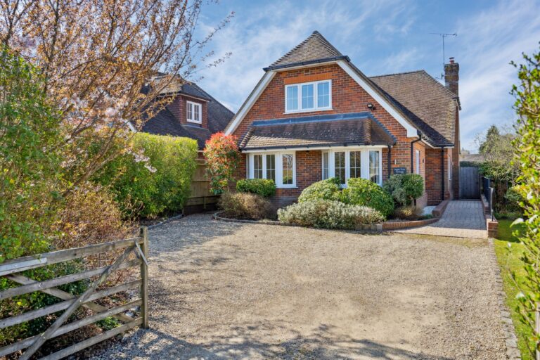 Meadow Lane, Ballinger Road, South Heath