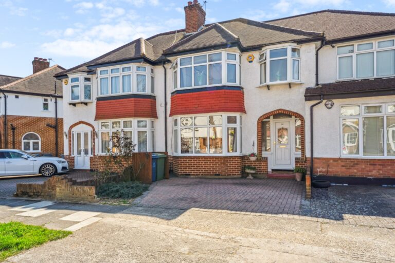 Birkdale Avenue, Pinner, HA5