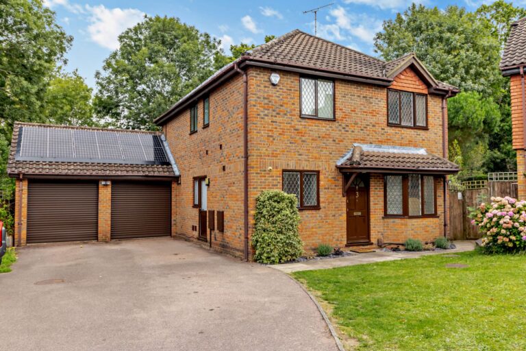 Dovecot Close, Pinner