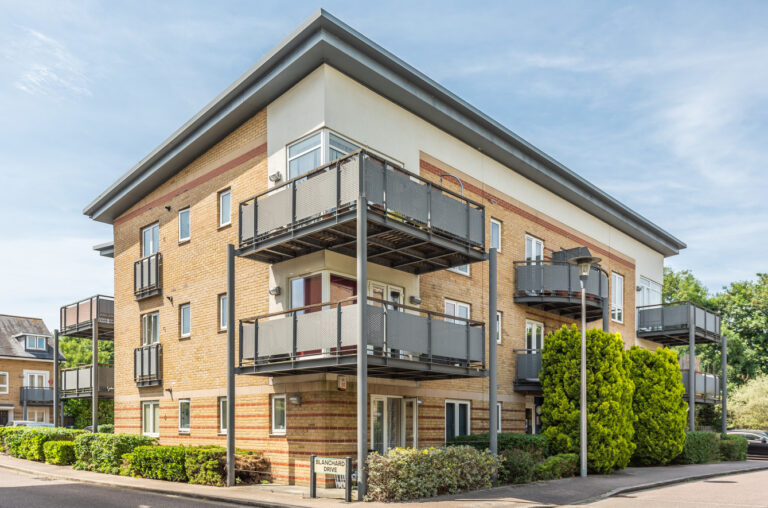 Cassio Place, Watford, WD18