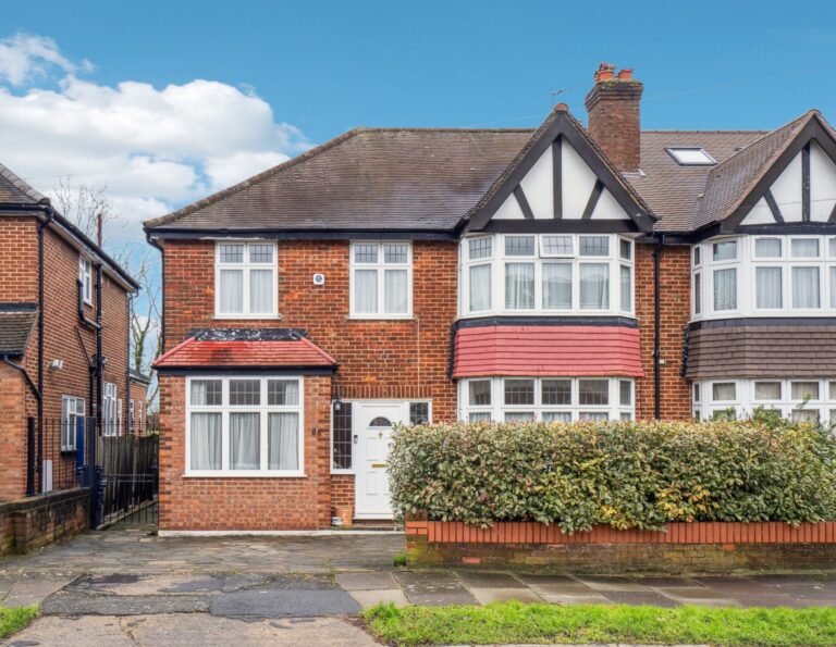 Greystoke Avenue, Pinner HA5