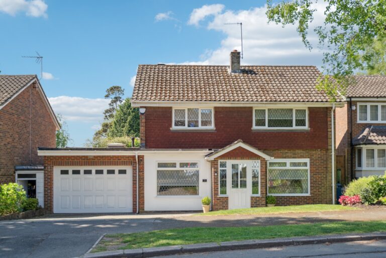 Sequoia Park, Hatch End, Pinner HA5