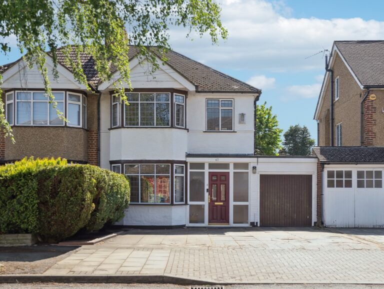 Lulworth Drive, Pinner, HA5