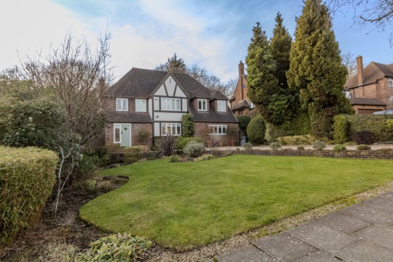 Copse Wood Way, Northwood