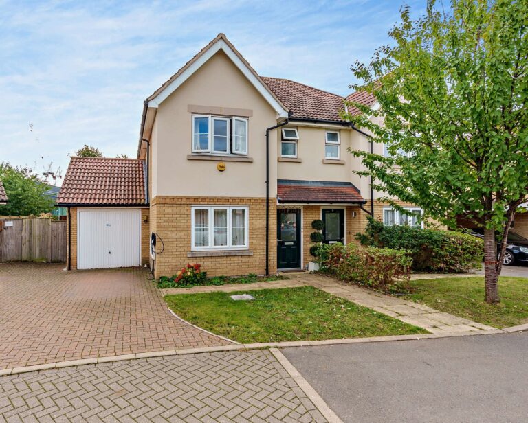 Magnolia Place, Harrow, HA2