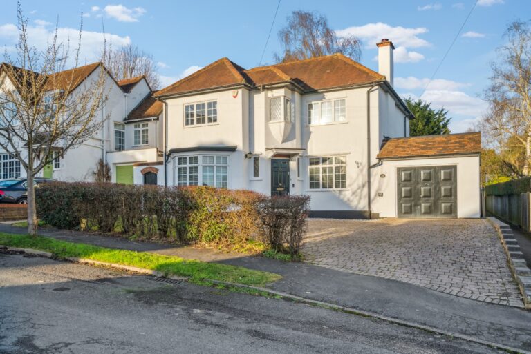 Hill Rise, Rickmansworth, WD3