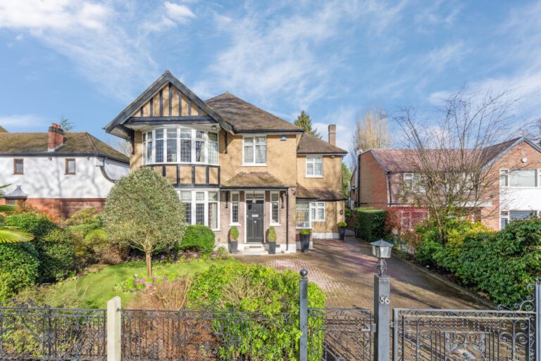 The Avenue, Hatch End, Pinner HA5