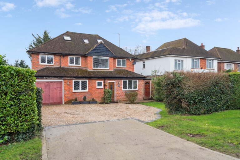Rowlands Avenue, Hatch End, Pinner HA5