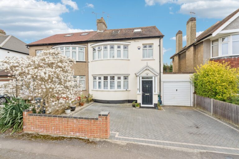 The Avenue, Pinner, HA5