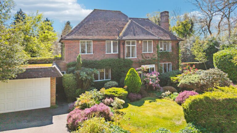Park View Road, Pinner HA5
