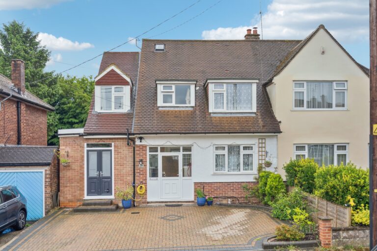 Little Reeves Avenue, Amersham
