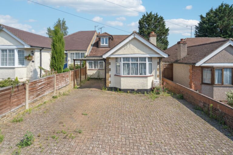 Warwick Way, Croxley Green, Rickmansworth, WD3