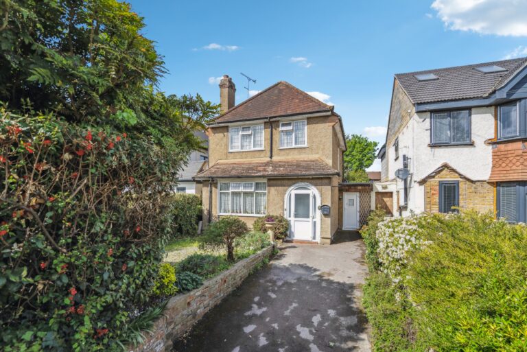 Denham Way, Maple Cross, Rickmansworth, WD3