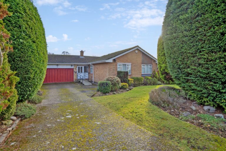 Little Hill, Heronsgate, Chorleywood, WD3
