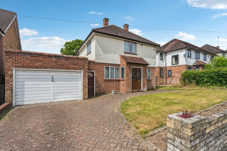 Beacon Way, Rickmansworth, WD3