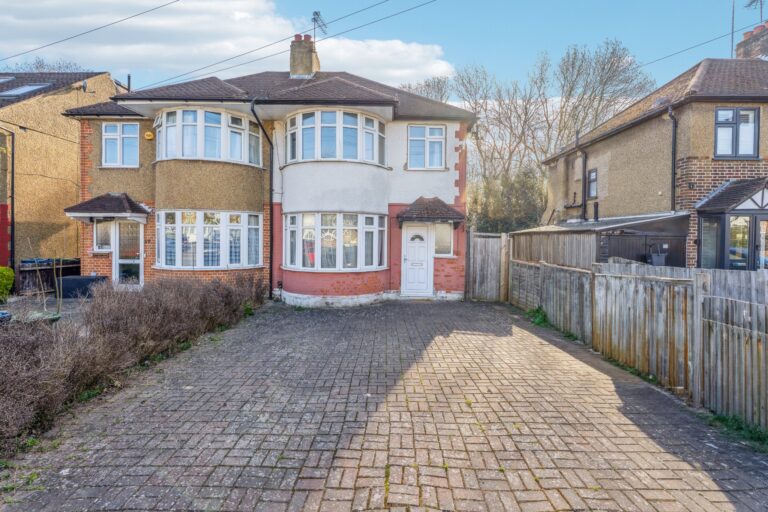 Durley Avenue, Pinner