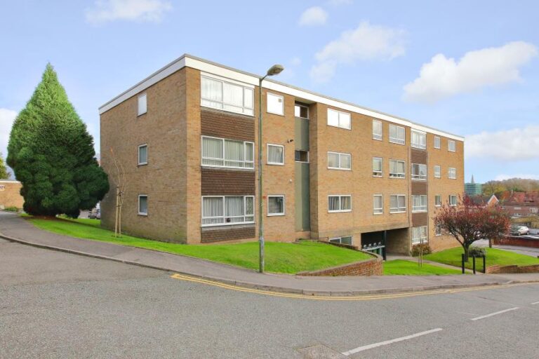Ashleigh Court, Solomons Hill