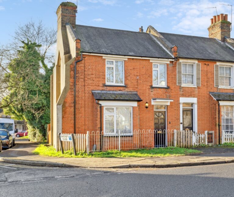 Rickmansworth Road, Pinner HA5
