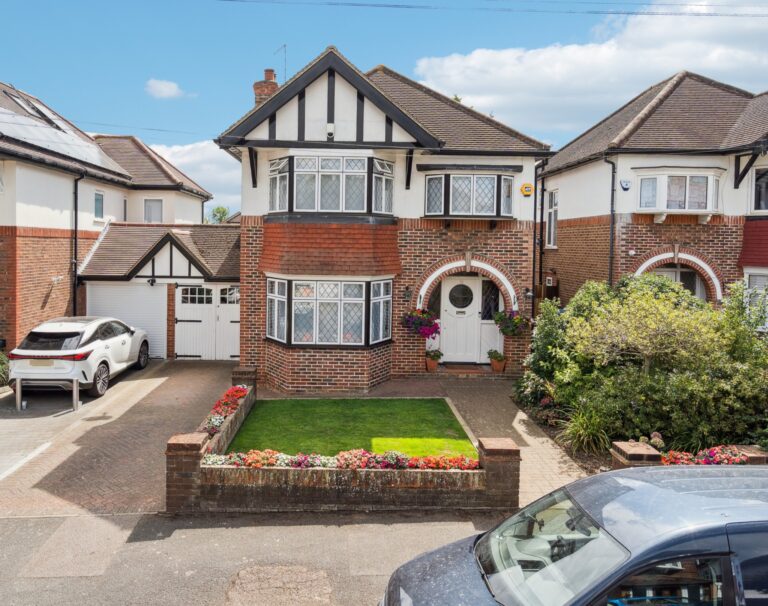 Colchester Drive, Pinner HA5