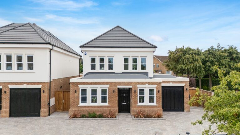 Willowgate, Holbein Gate, Northwood