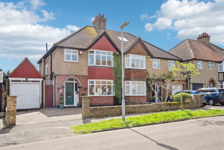 The Cloisters, Rickmansworth, WD3