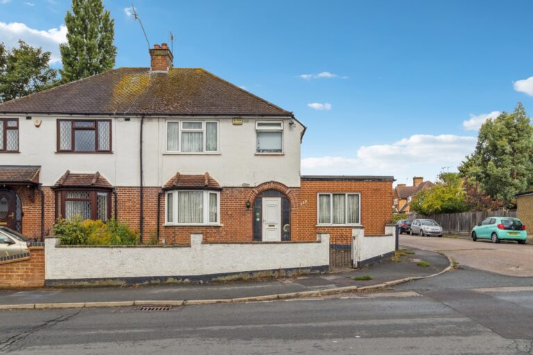 Tudor Way, Mill End, Rickmansworth, WD3